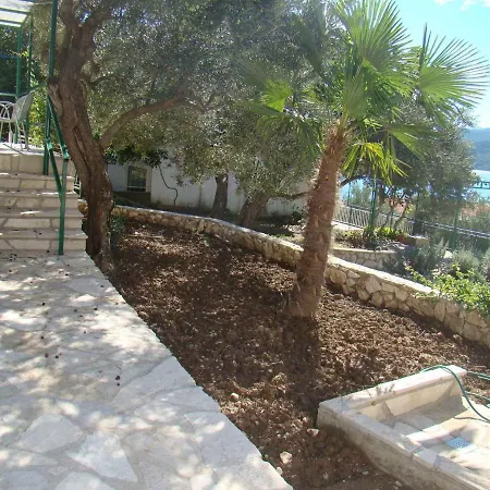 Διαμέρισμα In 6370 Komarna
